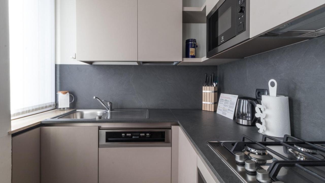 Italianway - Zara 63 Apartment Milan Luaran gambar